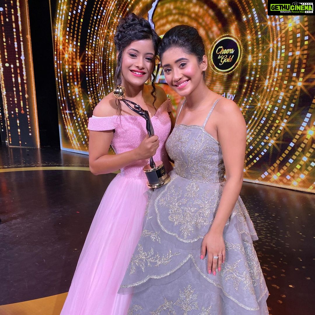 Shivangi Joshi Instagram - Happy birthday @sheetal_joshi_official ♥️♥️♥️