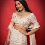 Shivangi Joshi Instagram - 🤍 Styled by @stylingbyvictor @sohail__ mughal__ Outfit @jiyabyveerdesign Jewellery @manubhaijewels 📸 @smilepleasephotographyy