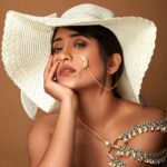 Shivangi Joshi Instagram - Be kind. Be love✨ Shot For :- @forever52india MUA, Concept & Look Curated By:- @nehaadhvikmahajan Jewelery:- @omsons_bridal_store 📸:- @hossin_basha Dubai, United Arab Emiratesدبي