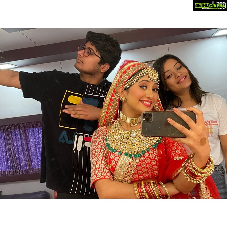 Shivangi Joshi Instagram - ❤️ @sheetal_joshi_official @samarthjoshi15 Mumbai, Maharashtra