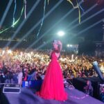 Shivangi Joshi Instagram - The crowd determines the ambience of a place and what a lovely audience you were Bharuch. Loved spending the last day of this year with you guys ...♥️