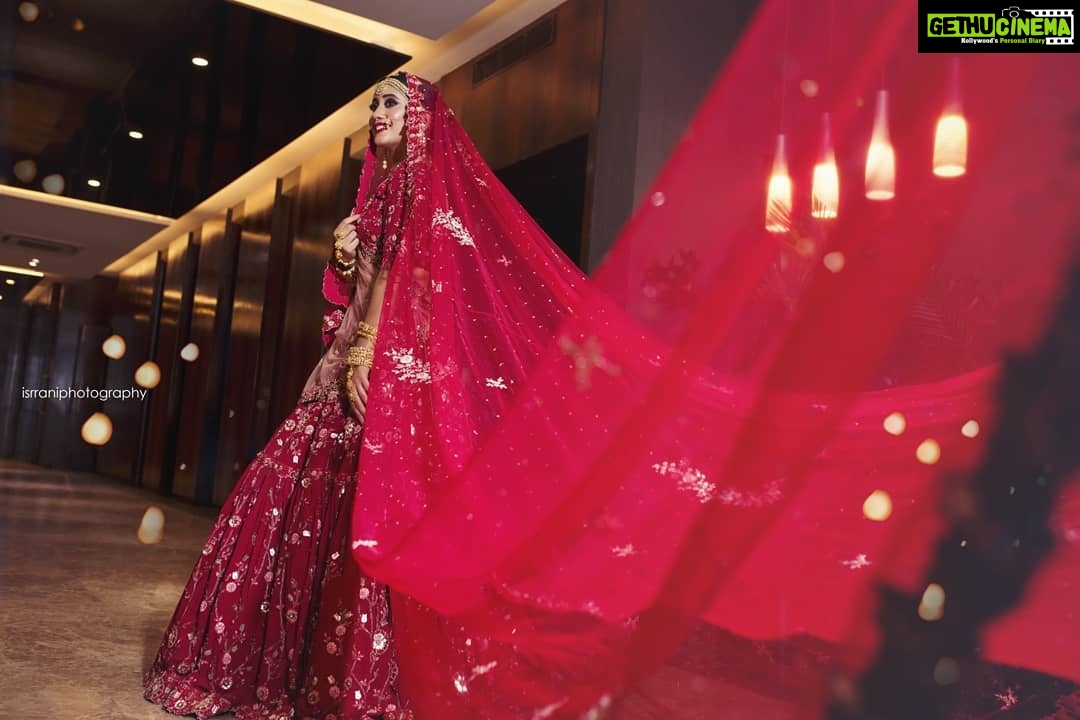 Shivangi Joshi Instagram - 💄MAKEUP ,HAIR & STYLING:- @nehaadhvikmahajan . . 👗OUTFIT :- @asianacoutureofficial @payalkeyalofficial . . 💍JEWELERY :- @sanzanyjewels. . 📸PHOTOGHRAPHY:- @isrraniphotography . . Location Courtesy:- @jadegardenbanquets . . Beauty Partners :- @forever52india