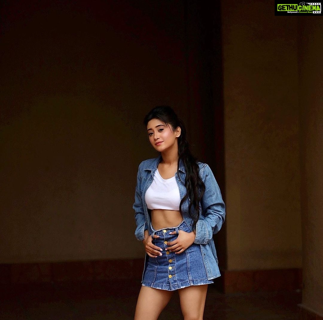 Shivangi Joshi Instagram - #flawsome PC :- @sanimohini