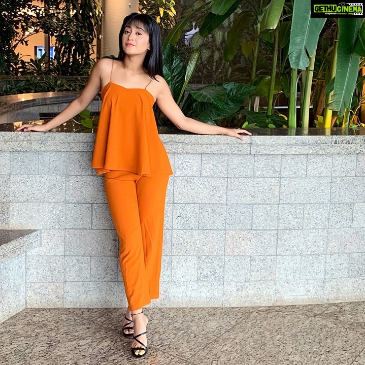 Shivangi Joshi Instagram - Outfit:- @emblaze_mb Terminal 2 Chatrapati Shivaji Terminal Mumbai