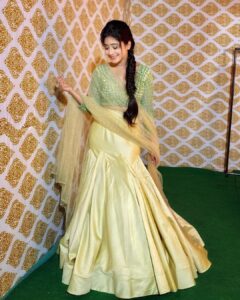 Shivangi Joshi Instagram - THE 19th ITA AWARDS 2019 Outfit:- @taandonreynu Styled by:- @nehaadhvikmahajan Ring:- @lalajugalkishore Indore, India