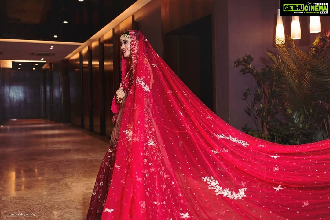 Shivangi Joshi Instagram - 💄MAKEUP ,HAIR & STYLING:- @nehaadhvikmahajan . . 👗OUTFIT :- @asianacoutureofficial @payalkeyalofficial . . 💍JEWELERY :- @sanzanyjewels. . 📸PHOTOGHRAPHY:- @isrraniphotography . . Location Courtesy:- @jadegardenbanquets . . Beauty Partners :- @forever52india