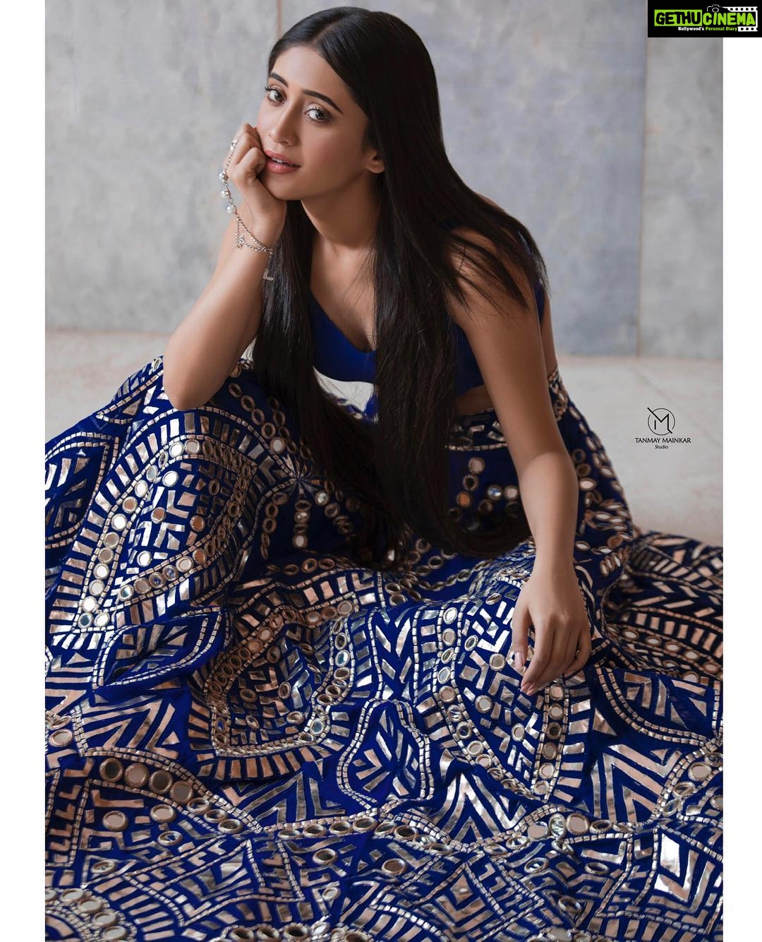Shivangi Joshi Instagram - 🦋 Photographed by @tanmay_studio Hair & Makeup by @makeupby_tanya01 Styled by @stylebykkumar Outfit by @rsbyrippiisethi Jewelry by @rimayu07 Meluha The Fern Hotel