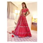 Shivangi Joshi Instagram - STYLED BY :- @nehaadhvikmahajan . OUTFIT :- @kalkifashion JEWELLERY :- @adan_creation_ London, United Kingdom