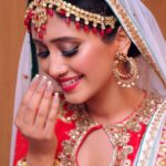 Shivangi Joshi Instagram - #asslamualaikum 🌺