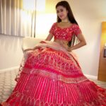 Shivangi Joshi Instagram - STYLED BY :- @nehaadhvikmahajan . OUTFIT :- @kalkifashion JEWELLERY :- @adan_creation_ London, United Kingdom