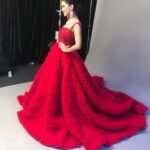 Shivangi Joshi Instagram - ❤️ #statparivaarawards2018 STYLED & MAKEUP BY :- @nehaadhvikmahajan . OUTFIT :- @asianacoutureofficial . @payalkeyalofficial . JEWELLERY :- @khuranajewelleryhouse . . PICTURE CREDITS:- @ark_photos1