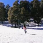 Shivangi Joshi Instagram - Snow happy.. #barfeee ⛄️