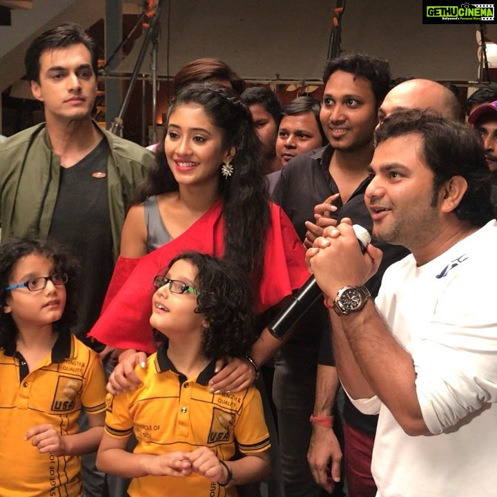 Shivangi Joshi Instagram - Happy birthday #yrkkh❤ #9yearsold #9yearsofyrkkh @khan_mohsinkhan @gdimri @vyasbhavna @starplus