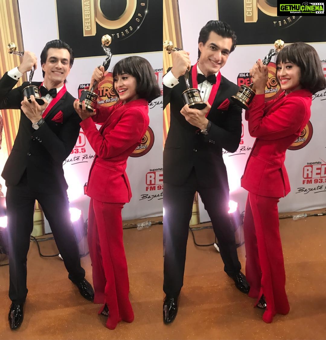 Shivangi Joshi Instagram - It's always nice to be honoured, when your work is appreciated.❤️ Gold Debut Of The Year- Male Gold Debut Of The Year- Female