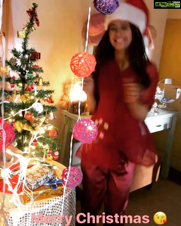 Shivangi Joshi Instagram - Merry Christmas❤️