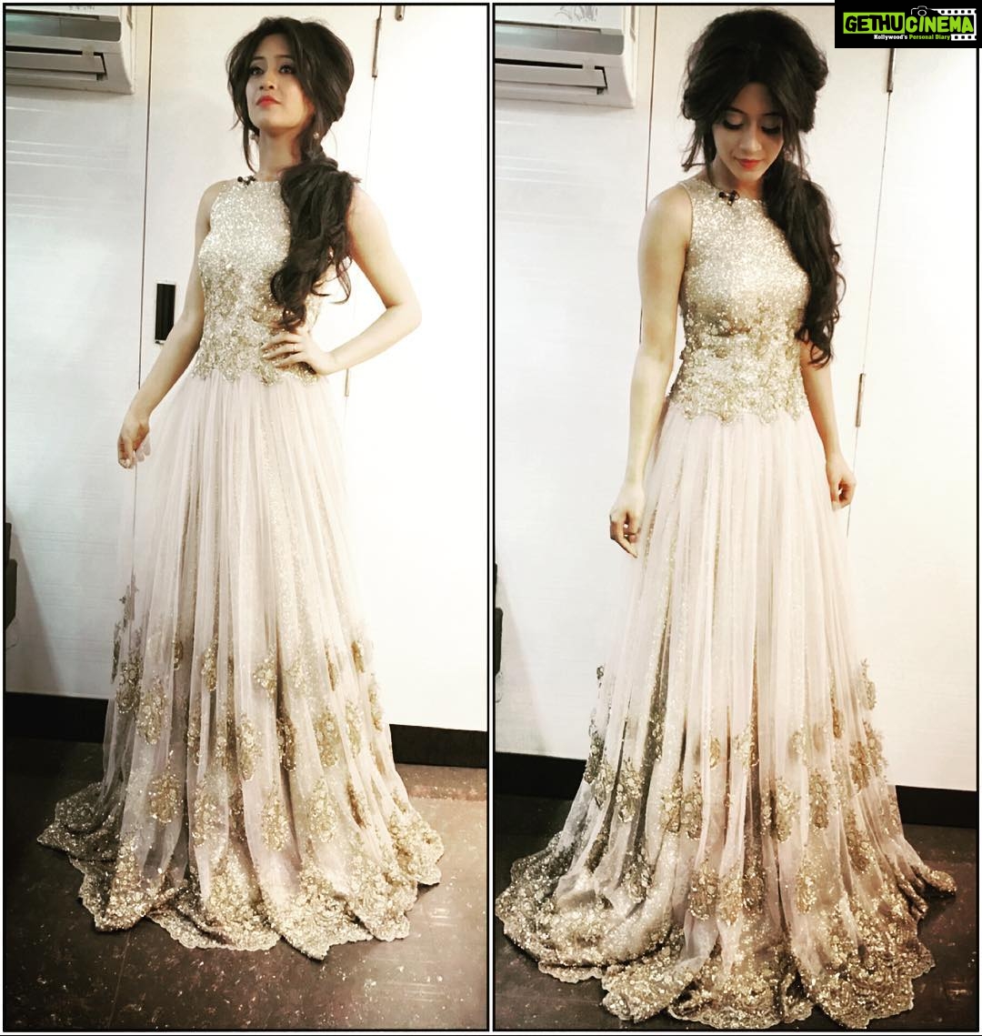 Shivangi Joshi Instagram - Last night for #starscreenawards2016 In this lovely outfit by @kalkifashion Malad