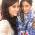 Shivangi Joshi Instagram – With the hottest onscreen mother #hinakhan #yrkkh #naira