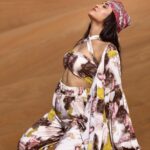 Shivangi Joshi Instagram - Peace, love, and desert dust. #dubai #desertsafari 🤎 Dubai, United Arab Emiratesدبي