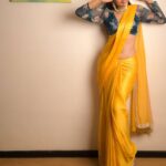 Shraddha Das Instagram – Smile, laugh…Saree! ❤️😀

📸 @krishnatejah & @mr_may_photography
Styling : @thewandermannequin @artbyavnee
Saree : @moresha_sameera_dalvi
Jewellery : @anayah_jewellery
Make up : @hareshwarp 
Hair : @gouriepatil 
Location : @radissonhyderabad 

#sareestyle #saree #sareepact #yellowsaree #floral Radisson Blu Plaza Hotel Hyderabad Banjara Hills