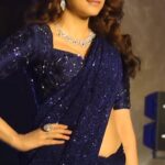 Shraddha Das Instagram - 💙 📸 @starframesofficial Styling : @thewandermannequin Saree : @aynaa_in Jewellery : @blingvine Hair : @gouriepatil Make up : @hareshwarp Location : @radissonblu #sareelove #sareereels #ramp #reelsinstagram #reeltoreel #shraddhadas #nmrk