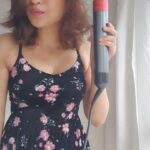 Shraddha Das Instagram - I have always had very unruly hair and my hair has to go through extreme torture with heat styling tools all the time at shoots and even on an everyday basis, just so that it looks presentable and polished! This @dyson_india Airwrap is like a saviour for my hair because it protects my hair from extreme heat damage and at the same time I get to style it in so many different ways. My favourite is the curling barrel because it gives me smooth waves so easily where the hair just sticks to the barrel and curls itself like magic!!! Try it out!! #GoodbyeExtremeHeat #DysonAirwrap #DysonIndia #DysonHairAtHome #hairlove #selfcare #shorthairdontcare #shraddhadas 📸 @starframesofficial