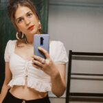 Shraddha Das Instagram - Once in a while someone amazing comes along ! And here I am😉 Styling : @artbyavnee @thewandermannequin #mirrorselfie #selfieofday #shraddhadas