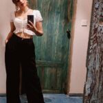 Shraddha Das Instagram – Once in a while someone amazing comes along ! And here I am😉

Styling : @artbyavnee @thewandermannequin 

#mirrorselfie #selfieofday #shraddhadas