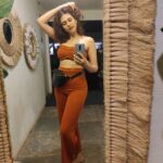 Shraddha Das Instagram – 🍊

Styling : @artbyavnee 

#coordset #rustorange #messyhairdontcare #shraddhadas