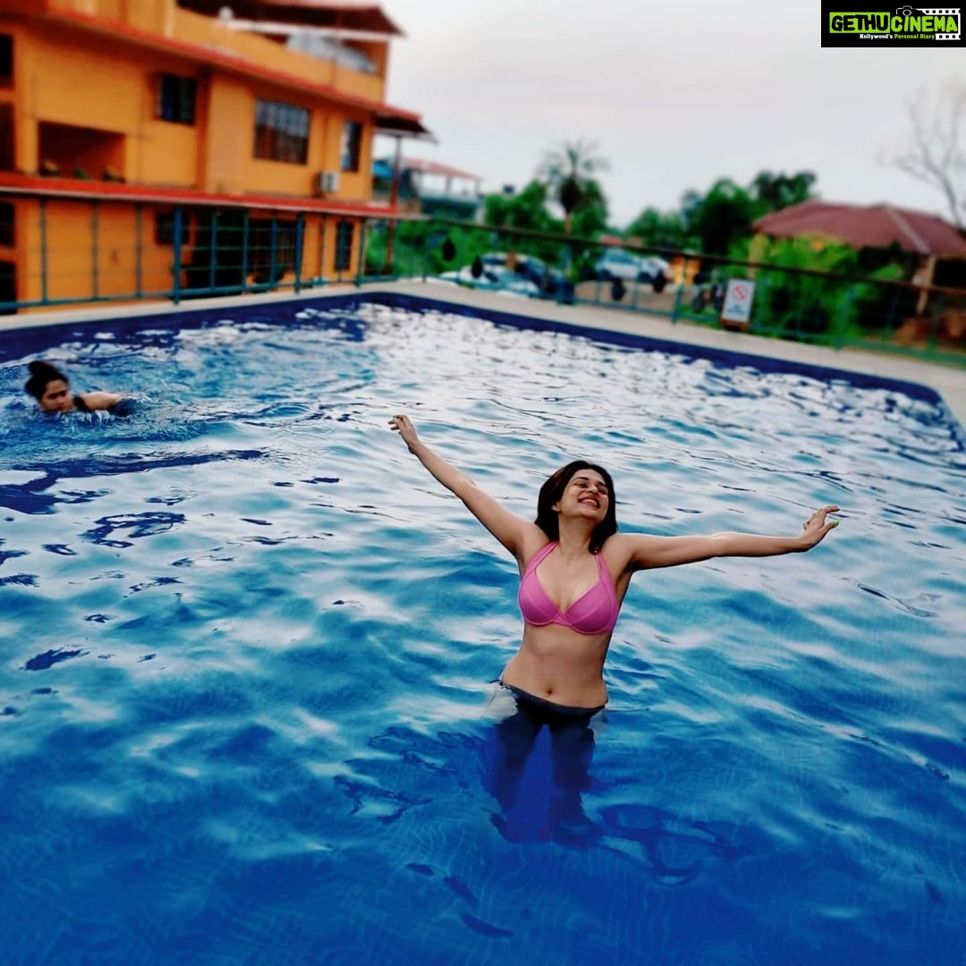 Shraddha Das Instagram - Too many Goa memories, hence so many posts š¤·āāļø With @richadhawan19 @hansichika š š @artbyavnee šØ @oxygenresortmorjimgoa #happygirlsaretheprettiest #goadiaries #girlstrip #goa #vacationdoneright #gratitude #morjim #shraddhadas Morjim