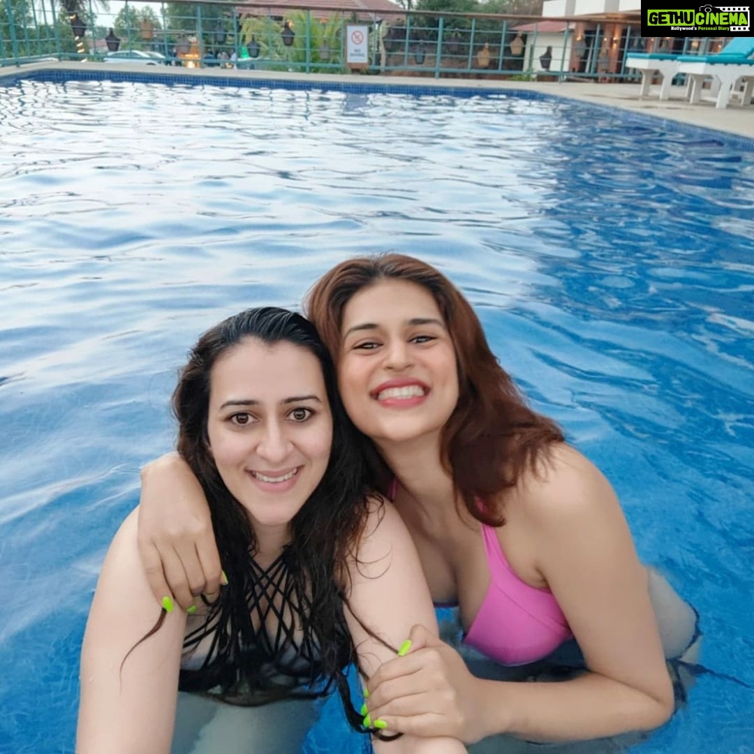 Shraddha Das Instagram - Too many Goa memories, hence so many posts š¤·āāļø With @richadhawan19 @hansichika š š @artbyavnee šØ @oxygenresortmorjimgoa #happygirlsaretheprettiest #goadiaries #girlstrip #goa #vacationdoneright #gratitude #morjim #shraddhadas Morjim