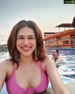 Shraddha Das Instagram - 🌸

👙 @artbyavnee 
🏨 @oxygenresortmorjimgoa 

#goadiaries #pinktastic #selfieofday #shraddhadas