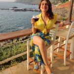 Shraddha Das Instagram - Turned out to be one of my favourite places in Goa @lushanjuna 🌊 The vibe is just 💙 Wearing @theboozybutton Styling : @artbyavnee @thewandermannequin #goadiaries #vacaymode #lushanjuna #anjuna #girlstrip #goa2021 #shraddhadas Lush by the cliff, Anjuna