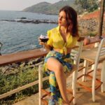 Shraddha Das Instagram - Turned out to be one of my favourite places in Goa @lushanjuna 🌊 The vibe is just 💙 Wearing @theboozybutton Styling : @artbyavnee @thewandermannequin #goadiaries #vacaymode #lushanjuna #anjuna #girlstrip #goa2021 #shraddhadas Lush by the cliff, Anjuna