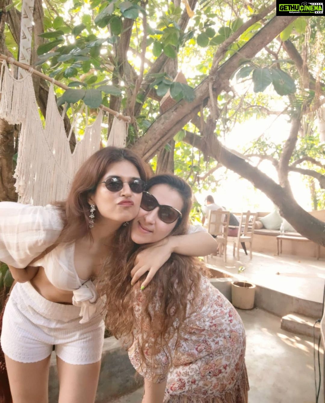 Shraddha Das Instagram - Good times.. Girls' trip.. Goa π @hansichika best planner ever!π My oldest friend, from school to nowπ₯° @richadhawan19 the responsible oneπ with a pretty smile who makes columns of our accounts π @prana.goa Styled by : @artbyavnee @thewandermannequin #goadiaries #iamonvacation #pranacafe #goa2021 #goa #girlstrip #shraddhadas #gratitude Prana & Prana Cafe