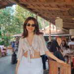 Shraddha Das Instagram - Goa 💚 @prana.goa Styling : @artbyavnee #goadiaries #vacaymode #foodgasm #goa #shraddhadas #pranacafe Prana & Prana Cafe