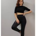 Shraddha Das Instagram - A healthy body is a reflection of a healthy lifestyle 🖤 #sundayworkout #LoveYourself #strongisthenewsexy #fitterfasterstronger #shraddhadas #nmrk #gratitude