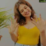 Shraddha Das Instagram - Choose Happiness !!! ✨🌻✨ #yellowishappy #happygirlsaretheprettiest #cheerfulheart #happiness #shraddhadas #nmrk
