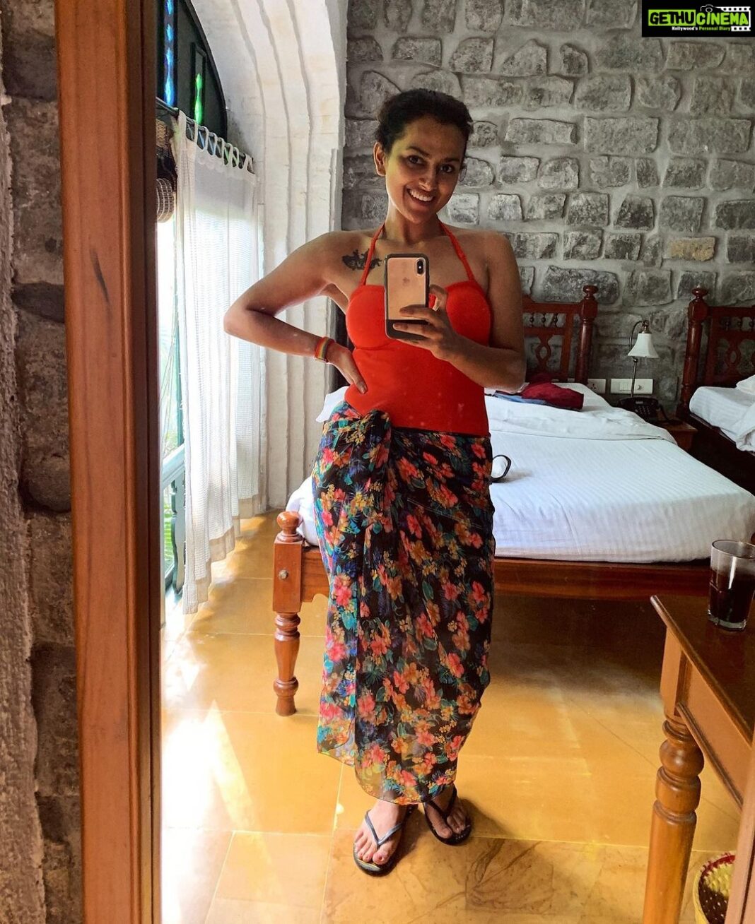 Shraddha Srinath Instagram - Who said I can't swim in the peak of 26 degree winters? Sparsa Resort, Thiruvannamalai
