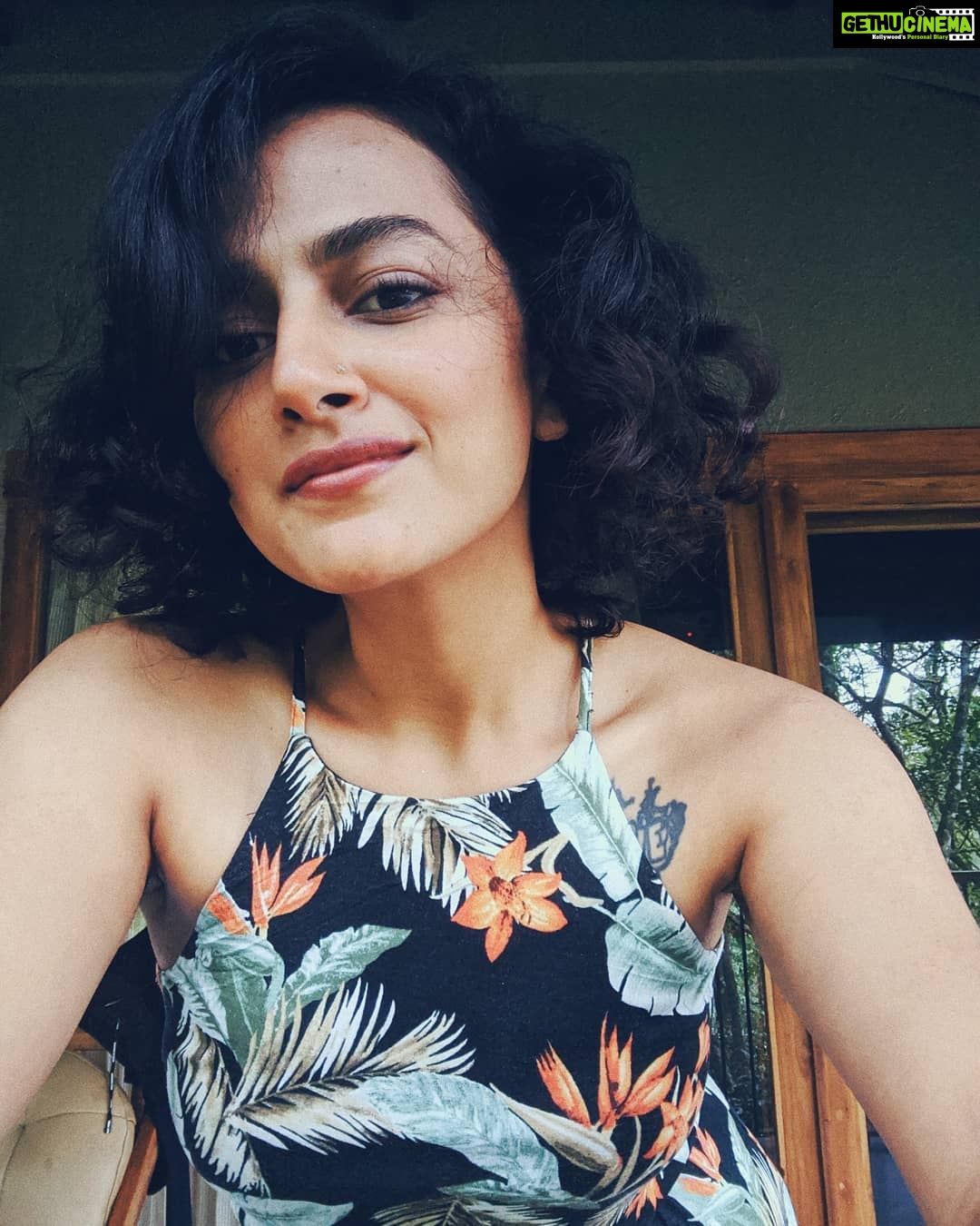 Shraddha Srinath Instagram - Remember when we went to railway stations and there would be a ginormous and flashy weighing scale into which we would insert 1 rupee coins just to wait eagerly to recieve a piece of cardboard behind which would be printed very random information and also our weight? Why? Chennai, India