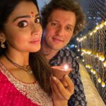 Shriya Saran Instagram - Happy Diwali 🔥🔥