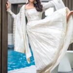 Shriya Saran Instagram - Thank you @manishmalhotra05 @manishmalhotraworld foe this stunning outfit . Love it ! Love your Hyderabad store! Jwellery by @lbajrangpershadjewellers @chinthuu_klicks thank you for these beautiful pictures , thank you @manojkumarclicks for organising it !!!! @ayushiaru for sending this last min!!!! @priyanka__hairstylist