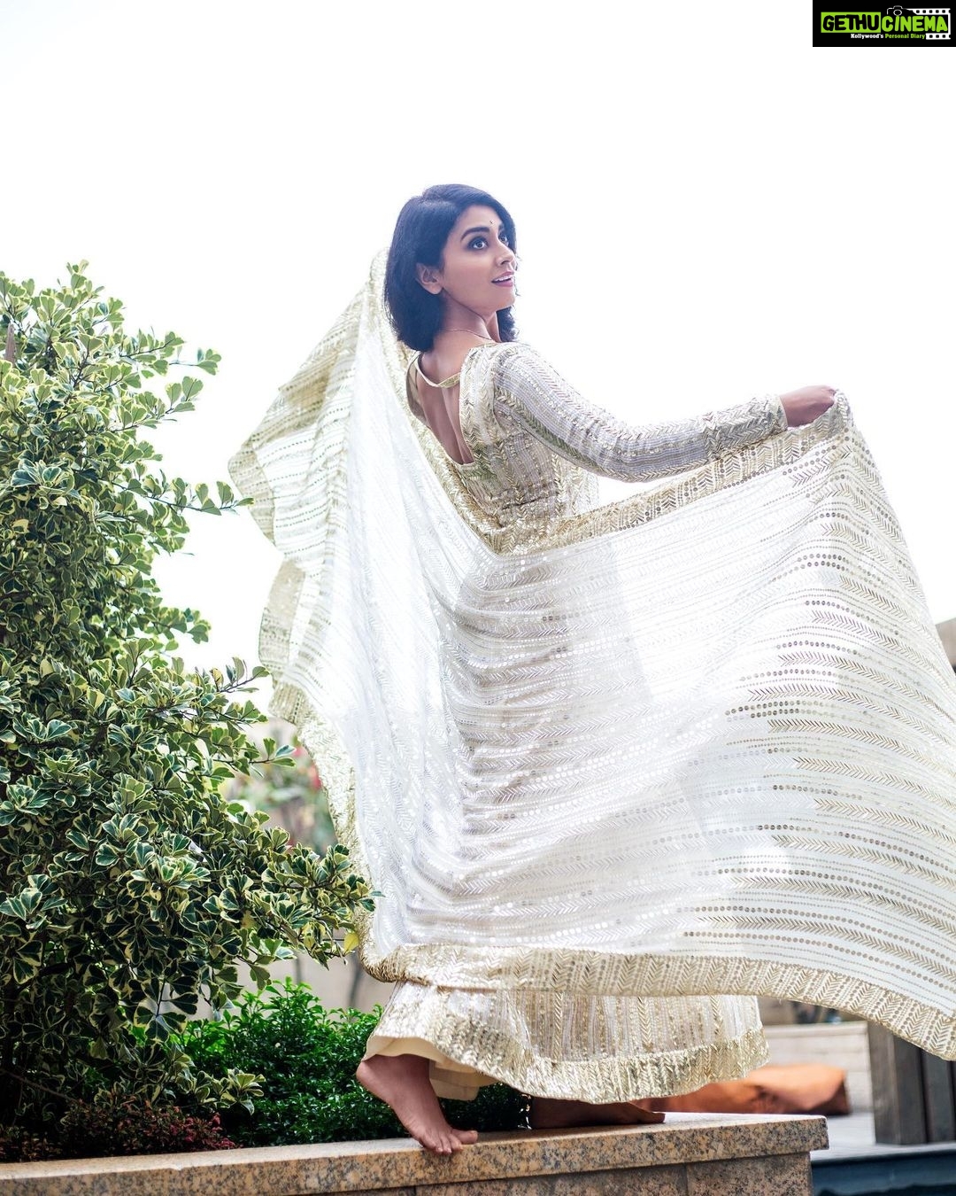 Shriya Saran - 319.8K Likes - Most Liked Instagram Photos