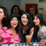Shriya Saran Instagram - Thank you @smokehousedeli for an amazing evening. It was the bestest birthday sundowner ever. Thank you guys for giving me all your love . @smokehousedeli @riyaazamlani will always be special to my ❤ from birthdays to my pre wedding dinner to casual early breakfast ( best omelette ) This place has helped me made beautiful memories in everycorner. Drawing room is my favourite. Thank you to the fantastic staff and all the happy people 😊 I love you all my friends ❤