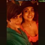 Shriya Saran Instagram - Thank you @smokehousedeli for an amazing evening. It was the bestest birthday sundowner ever. Thank you guys for giving me all your love . @smokehousedeli @riyaazamlani will always be special to my ❤ from birthdays to my pre wedding dinner to casual early breakfast ( best omelette ) This place has helped me made beautiful memories in everycorner. Drawing room is my favourite. Thank you to the fantastic staff and all the happy people 😊 I love you all my friends ❤