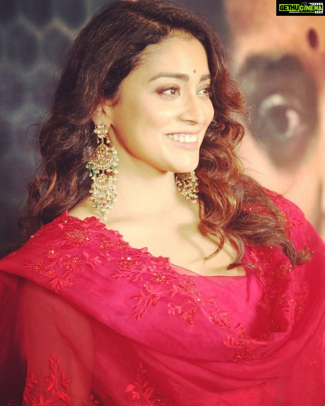 Shriya Saran - 304.9K Likes - Most Liked Instagram Photos
