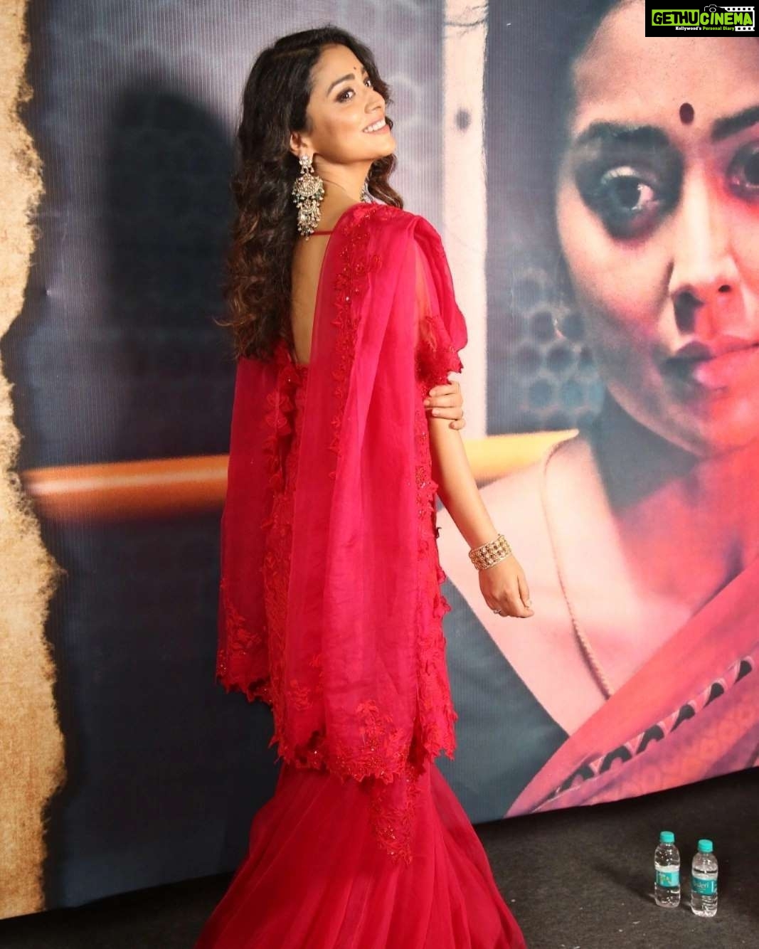 Shriya Saran - 304.9K Likes - Most Liked Instagram Photos