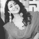 Shriya Saran Instagram - So proud and happy to be part of Gamanam . #𝐆𝐚𝐦𝐚𝐧𝐚𝐦 @shriya_saran1109 @shivakandukuri @jawalkkar #ilaiyaraaja 🎬@sujanaraog 🎥@gnanashekarvs 📝@saimadhavburraofficial ✂️@aaaarkaay_speak 📑@kk_writer1 💵@rameshkarutoori @venki7880 @gnanashekarvs @kriafilmcorp @productionskali @gamanammovie Wearing @anushreereddydesign Beautiful red outfit and @lbajrangpershadjewellers stunning jwellery .... Thank you ❤