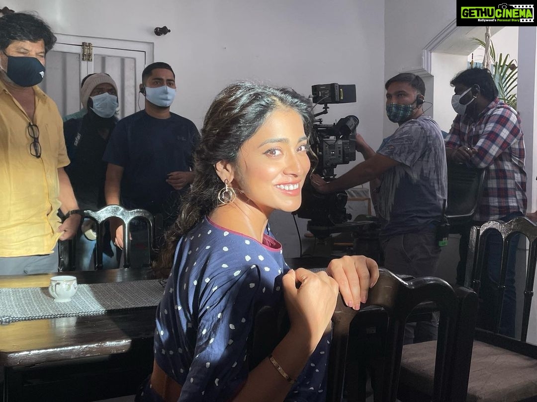 Shriya Saran Instagram - Thank you Every one for wearing a mask #musicschool @yaminifilms make it immensely safe to be on the set ! Thank you @deohanskiran for your incredible camera 🎥 you light up the world with your lights ……. thank you every one for making it so much fun to be back to work .thank you #paparaobiyyala for writing a beautiful script and directing it ! Between @sharmanjoshi is missing in this picture….so happy to be working with you ! Love this dress styled by @raagakartikeya makeup @chetannayak05 hair @priyanka__hairstylist spot @9821sunilsingh