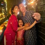 Shriya Saran Instagram - Happy Diwali 🔥🔥