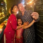 Shriya Saran Instagram – Happy Diwali 🔥🔥